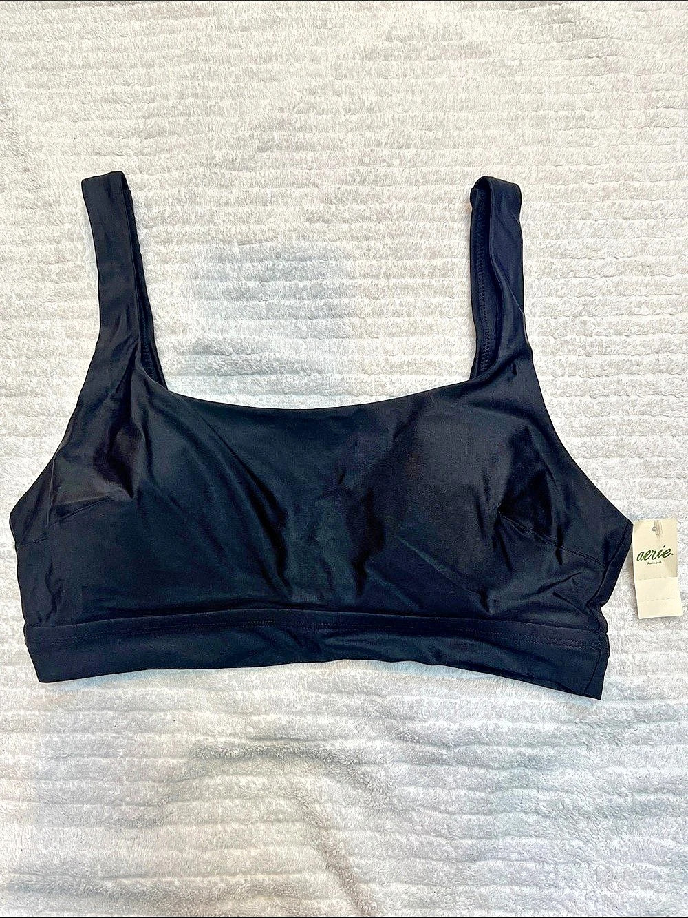 Aerie Black Sports Bra Size Large NWT